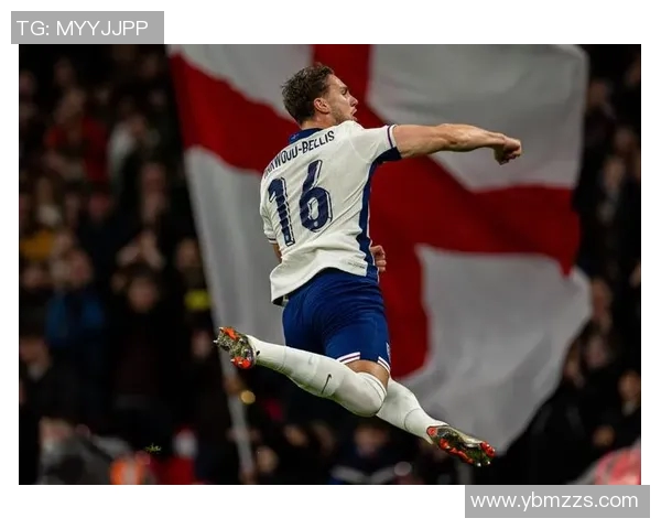 英格兰足球星帅哥闪耀绿茵场展现力量与魅力风采