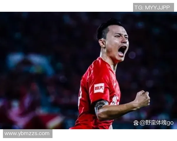 足球传奇后代齐聚一堂，下一代球星的星光璀璨未来可期